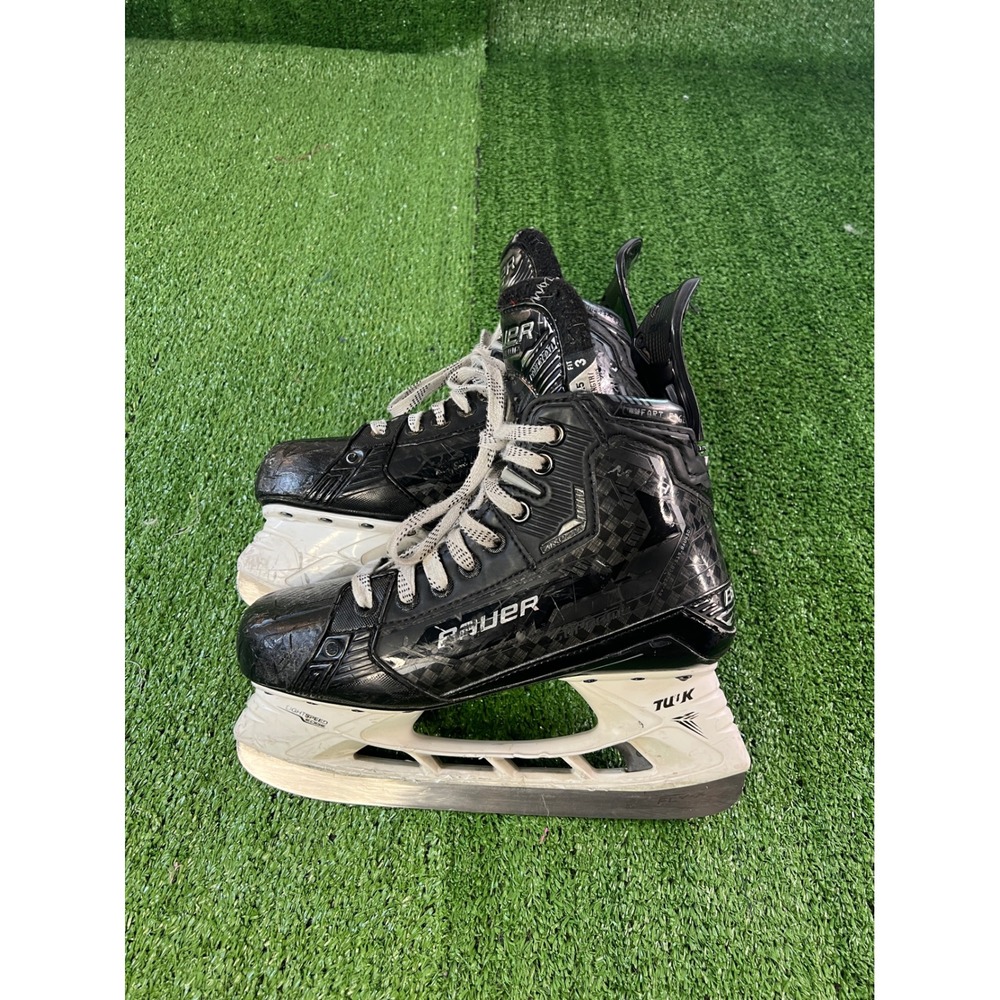 Bauer Supreme Mach Ice Hockey Skates Size 5.5 Fit 3 Wide Black Elite Performance